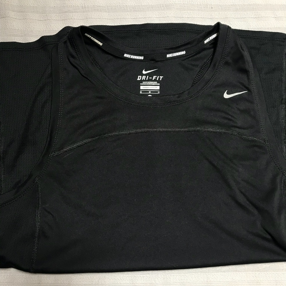 Nike Fit women’s tank